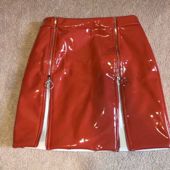 Brand New Vinyl Skirt Set - Picture 7 of 8